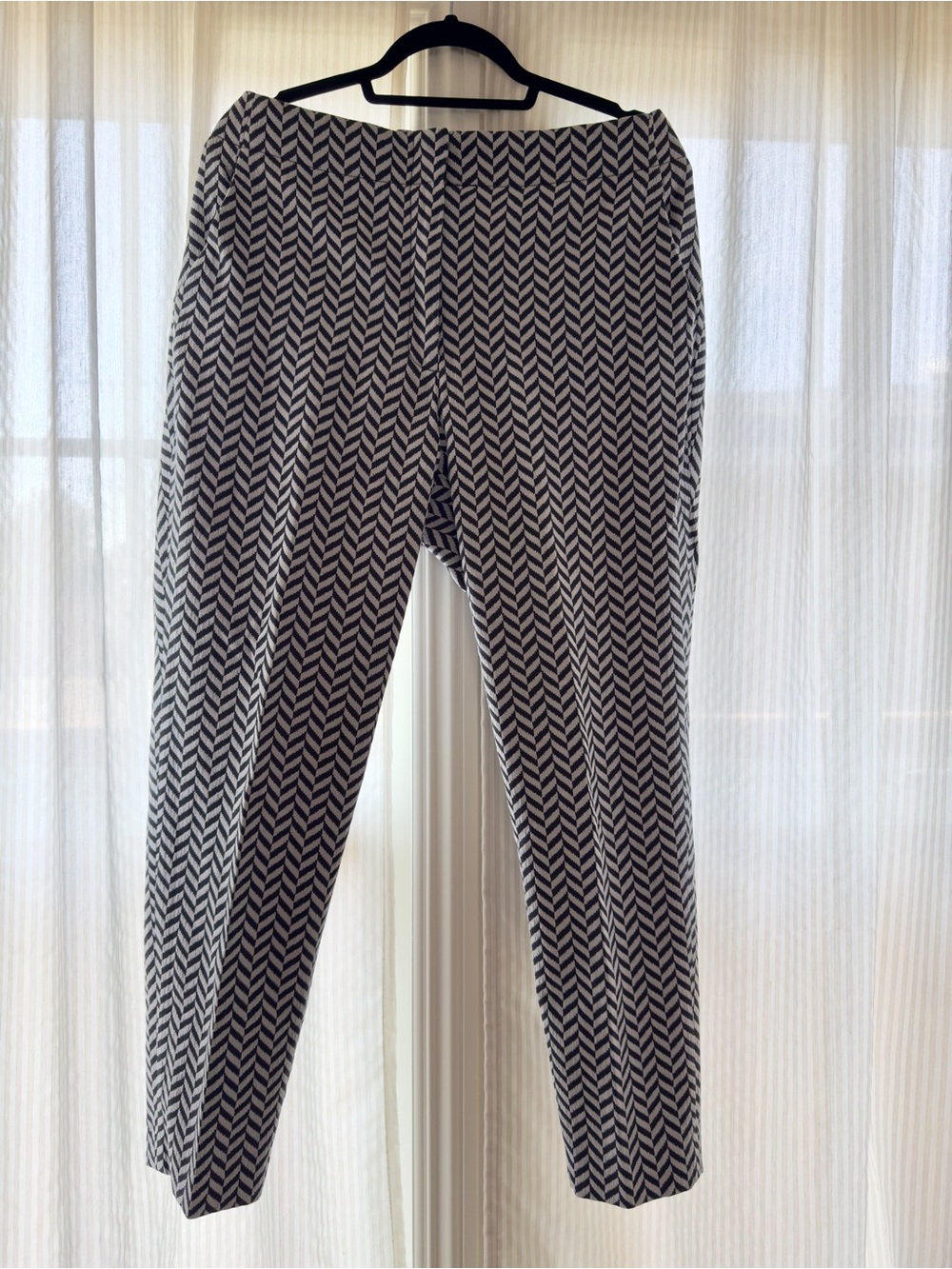 Eva Mendes Black & White Chevron Men’s Dress Pants
